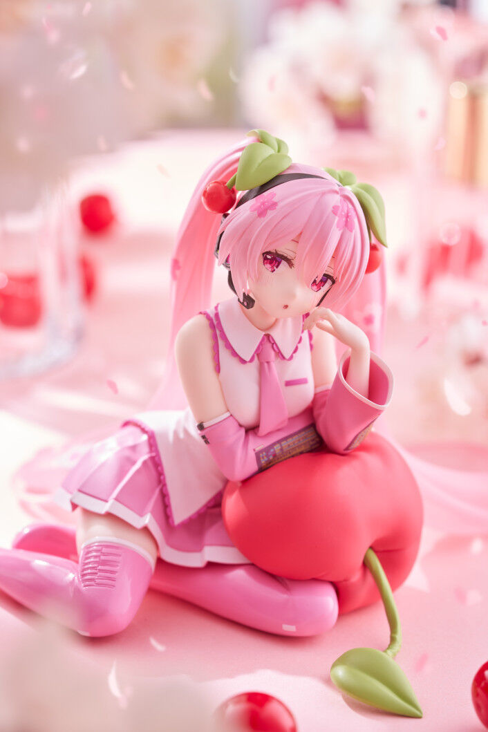 Taito Vocaloid Hatsune Miku - Sakura Miku Desktop Cute Figure Cherry Cushion ver.