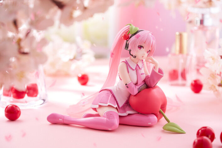 Taito Vocaloid Hatsune Miku - Sakura Miku Desktop Cute Figure Cherry Cushion ver.